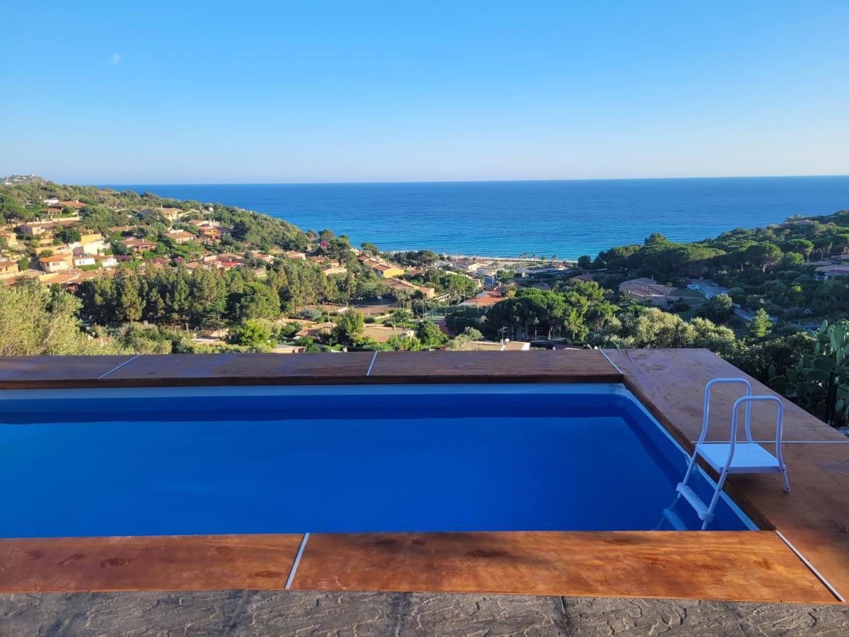 Villetta Con Piscina Panoramica Belvedere Mari Pintau Geremeas Exterior photo