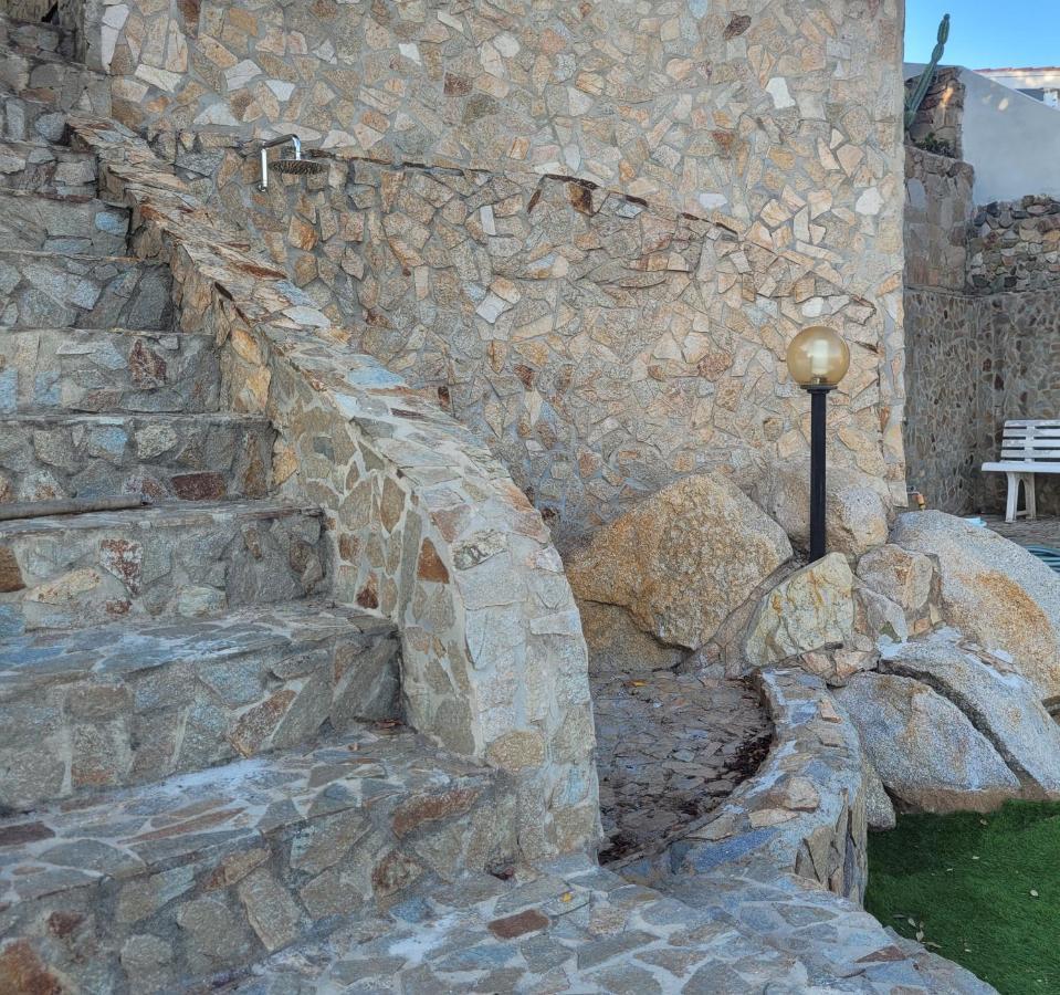 Villetta Con Piscina Panoramica Belvedere Mari Pintau Geremeas Exterior photo